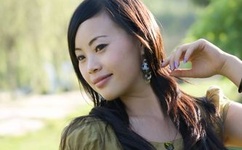 卖萌草吸引到蝴蝶